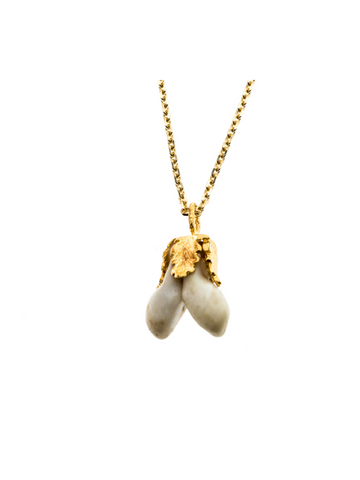 PENDENTIF 4 FEUILLES AVEC 2 CROCS