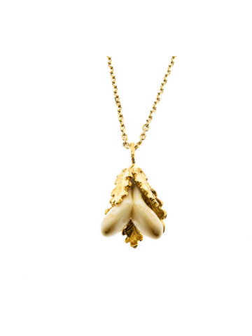 PENDENTIF 5 FEUILLES AVEC 2 CROCS